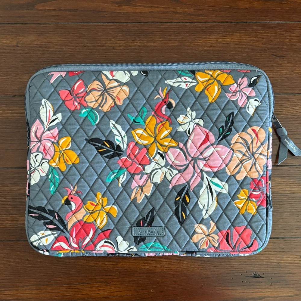 VERA BRADLEY 🩷🩶💚 Coastal Paradise Laptop Sleeve/case